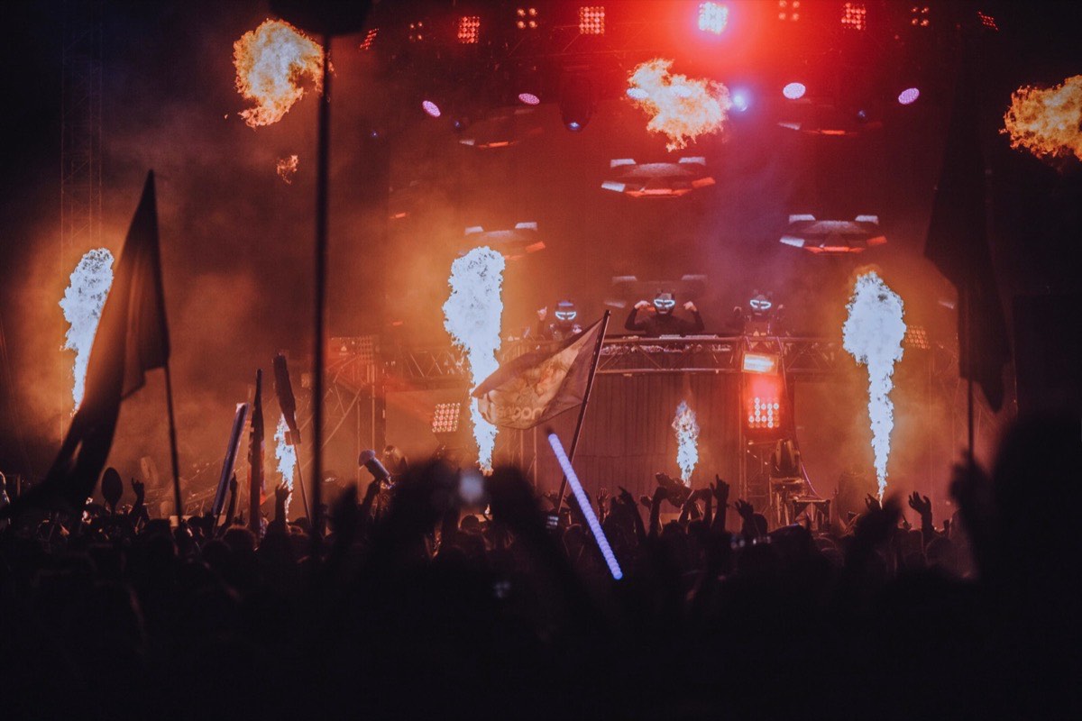 Red lights and open flame. The part the poster promises.